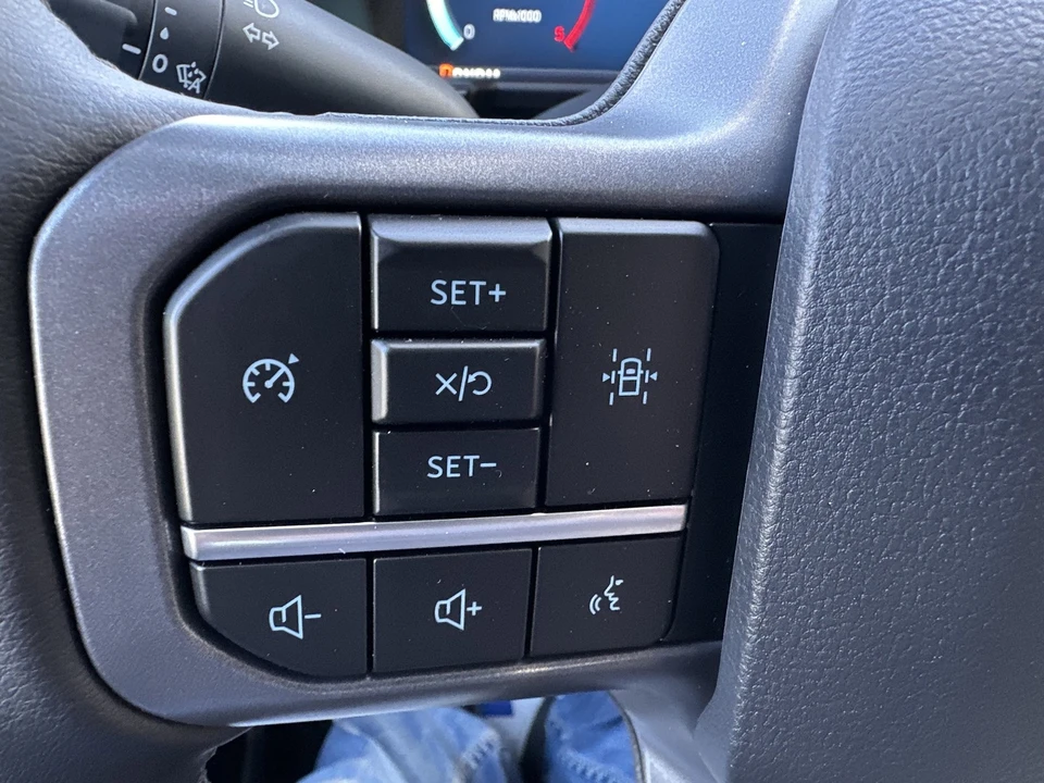 2025 Ford Super Duty 5th Gen - Image 19 of 21