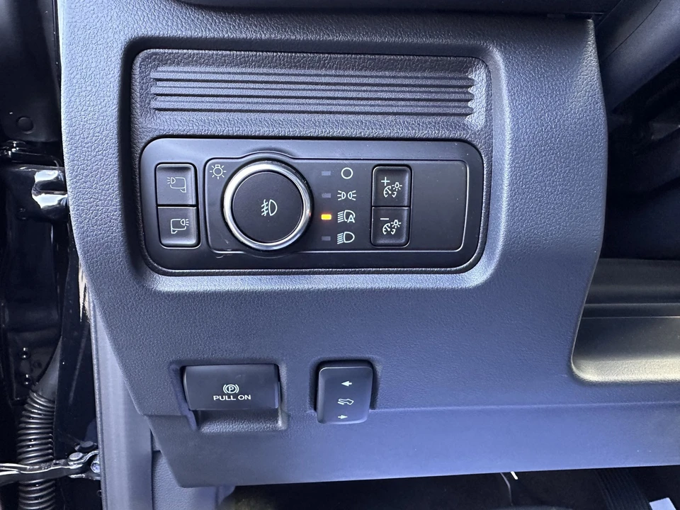 2025 Ford Super Duty 5th Gen - Image 16 of 21