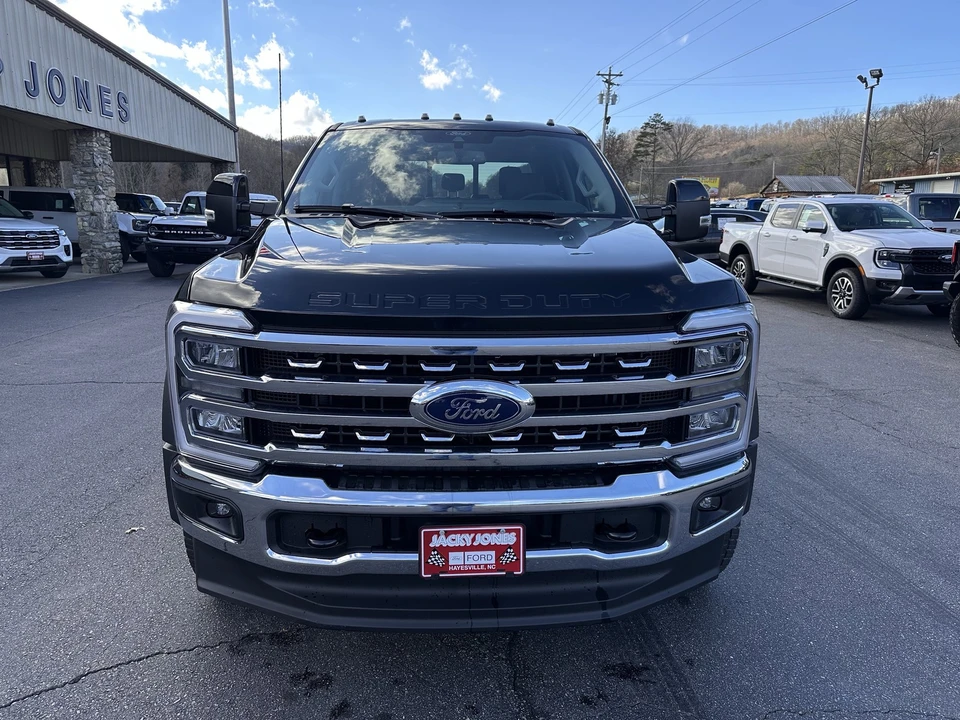 2025 Ford Super Duty 5th Gen - Image 3 of 21