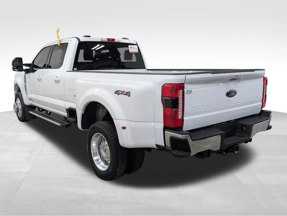 2025 Ford Super Duty 5th Gen - Image 10 of 12