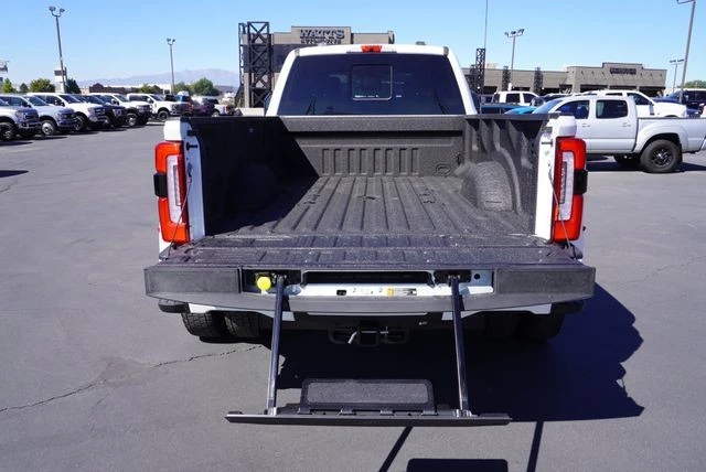 2025 Ford Super Duty 5th Gen - Image 11 of 21