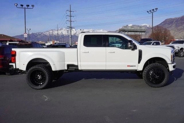 2025 Ford Super Duty 5th Gen - Image 14 of 21