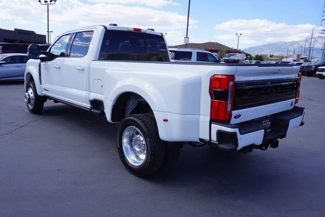 2025 Ford Super Duty 5th Gen - Image 8 of 21