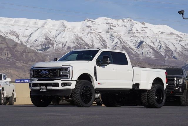 2025 Ford Super Duty 5th Gen - Image 2 of 21