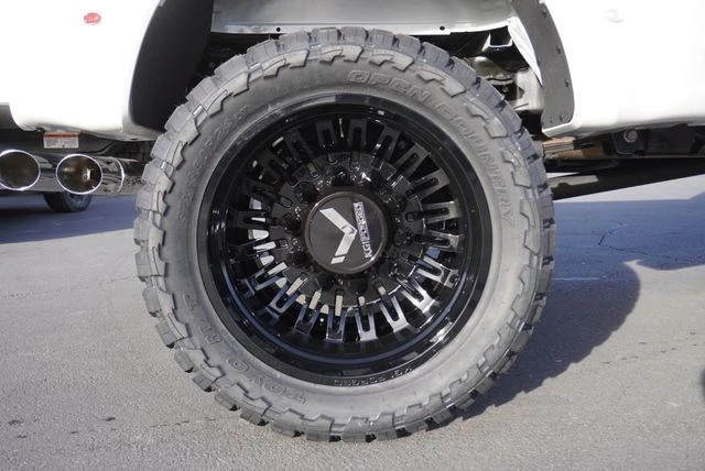 2025 Ford Super Duty 5th Gen - Image 18 of 21