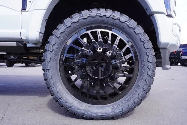 2025 Ford Super Duty 5th Gen - Image 17 of 21