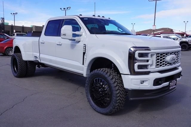 2025 Ford Super Duty 5th Gen - Image 16 of 21