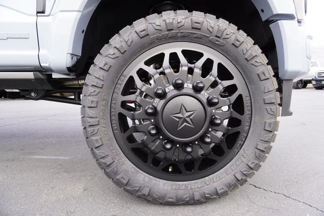 2025 Ford Super Duty 5th Gen - Image 17 of 21