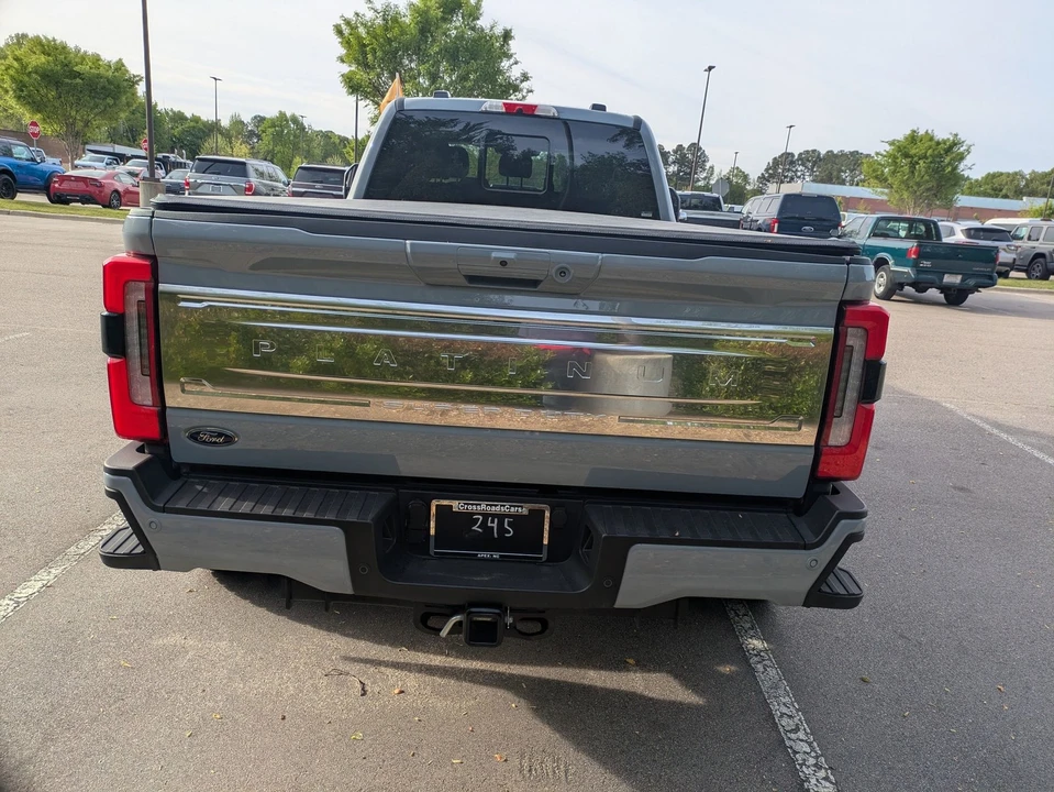 2025 Ford Super Duty 5th Gen - Image 5 of 31