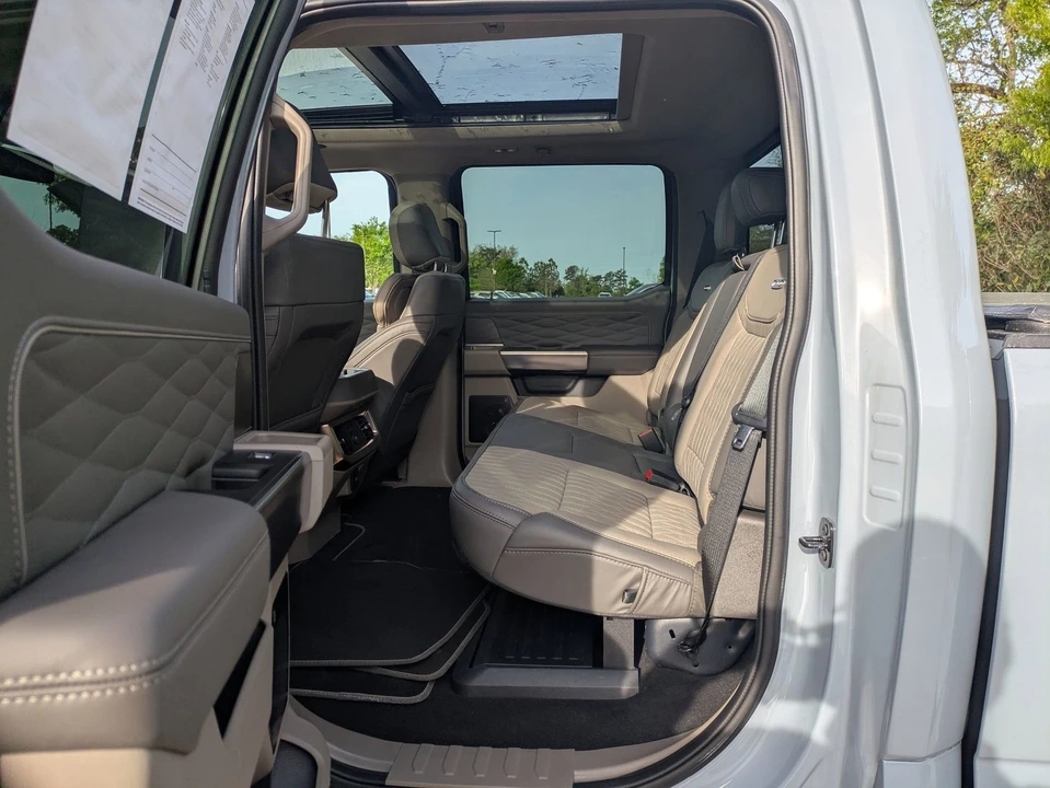 2025 Ford Super Duty 5th Gen - Image 29 of 31