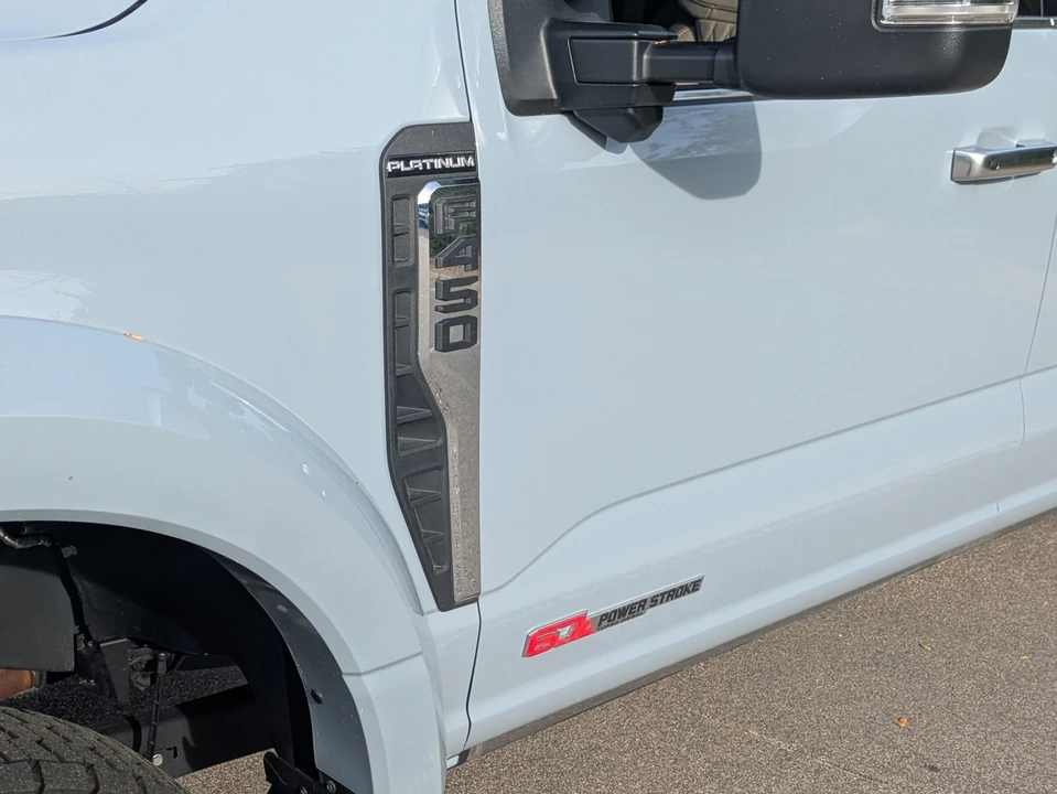 2025 Ford Super Duty 5th Gen - Image 12 of 31
