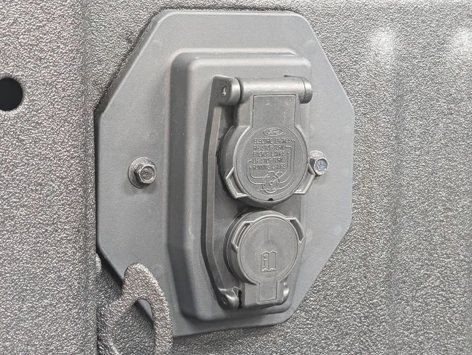 2025 Ford Super Duty 5th Gen - Image 26 of 31