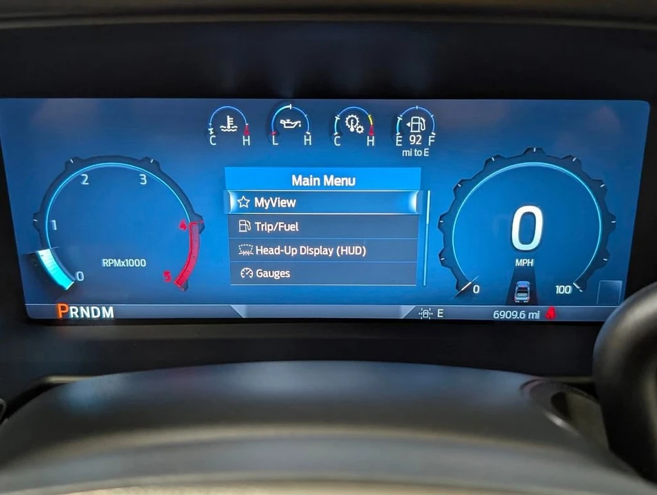 2025 Ford Super Duty 5th Gen - Image 4 of 31
