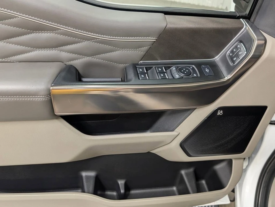 2025 Ford Super Duty 5th Gen - Image 12 of 31