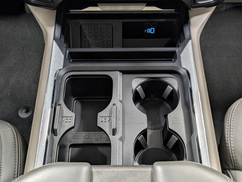 2025 Ford Super Duty 5th Gen - Image 6 of 31