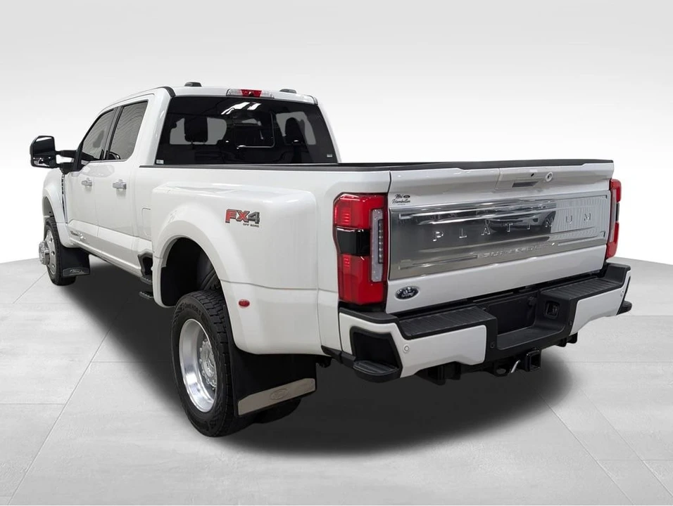 2025 Ford Super Duty 5th Gen - Image 9 of 12