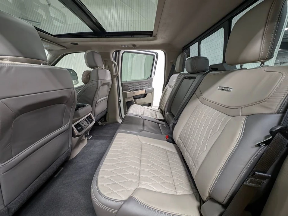 2025 Ford Super Duty 5th Gen - Image 16 of 31