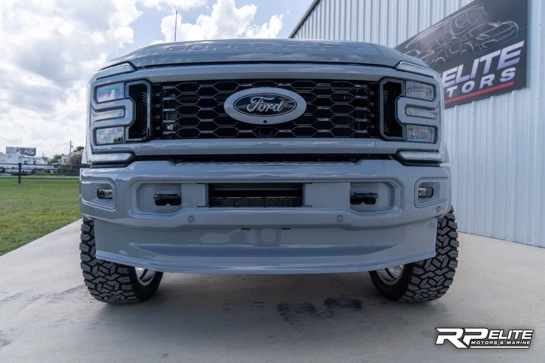 2025 Ford Super Duty 5th Gen - Image 18 of 21