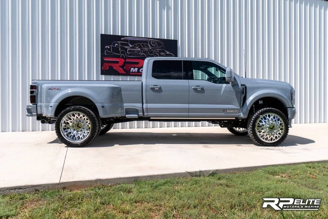 2025 Ford Super Duty 5th Gen - Image 8 of 21