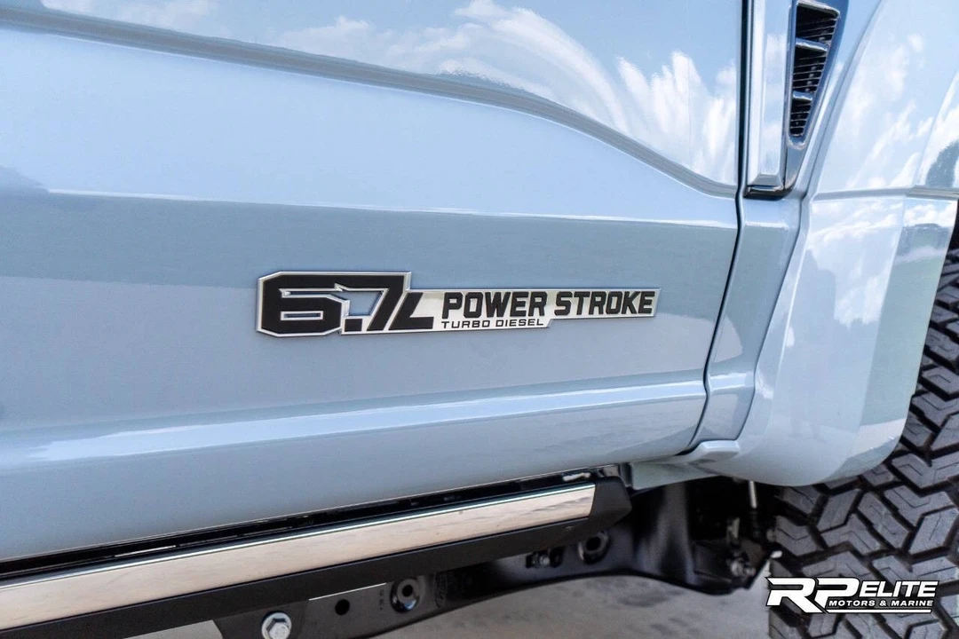 2025 Ford Super Duty 5th Gen - Image 9 of 21