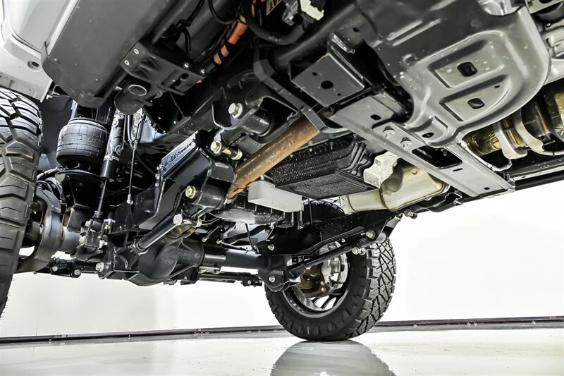 2025 Ford Super Duty 5th Gen - Image 13 of 31