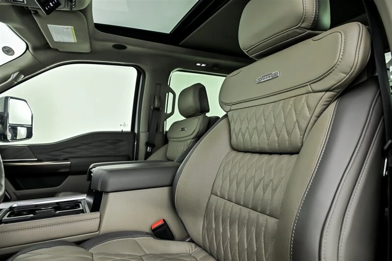 2025 Ford Super Duty 5th Gen - Image 19 of 31