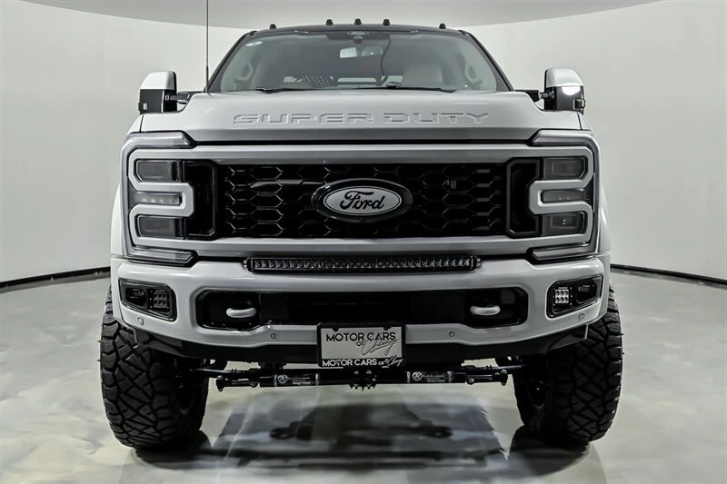 2025 Ford Super Duty 5th Gen - Image 4 of 31