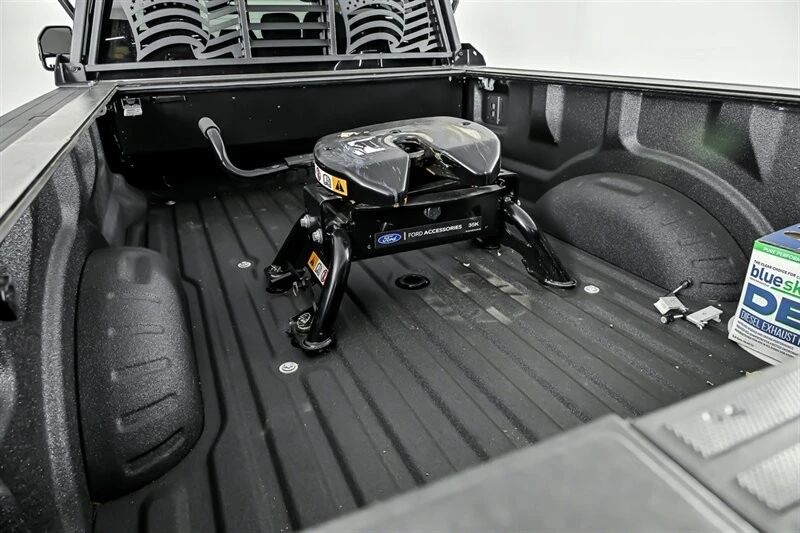 2025 Ford Super Duty 5th Gen - Image 12 of 31