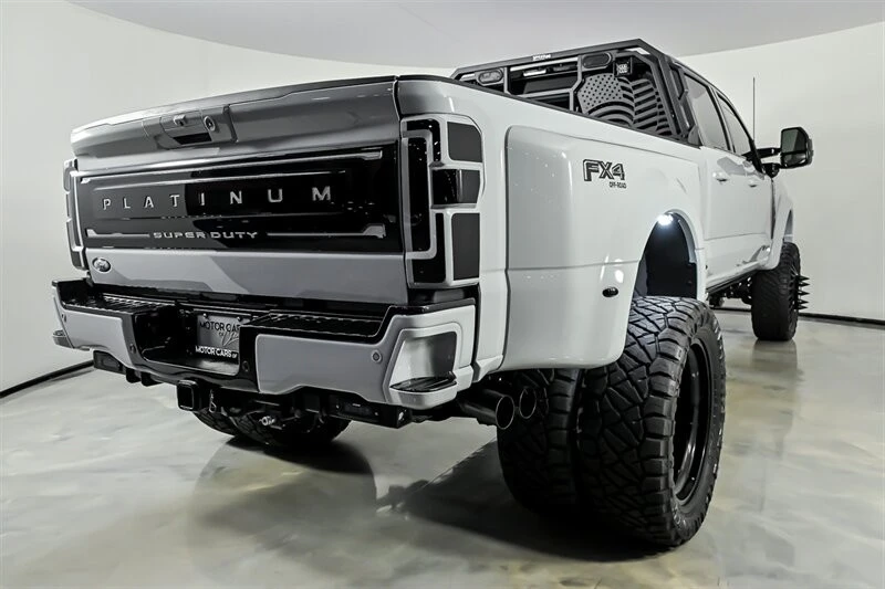 2025 Ford Super Duty 5th Gen - Image 9 of 31