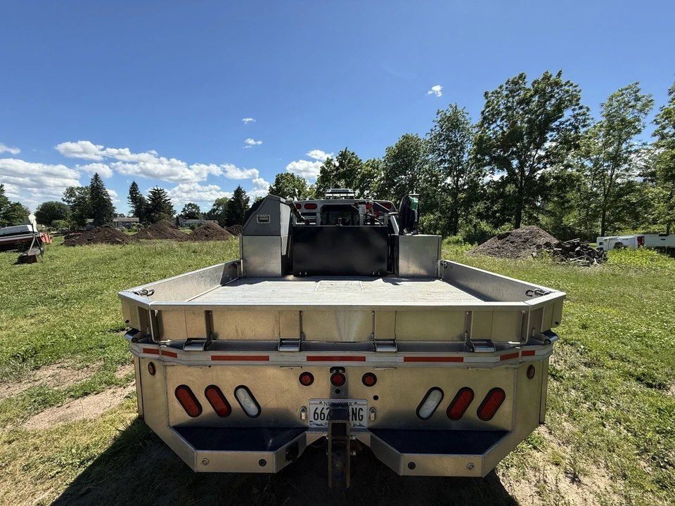 2025 Ford Super Duty 5th Gen - Image 7 of 11