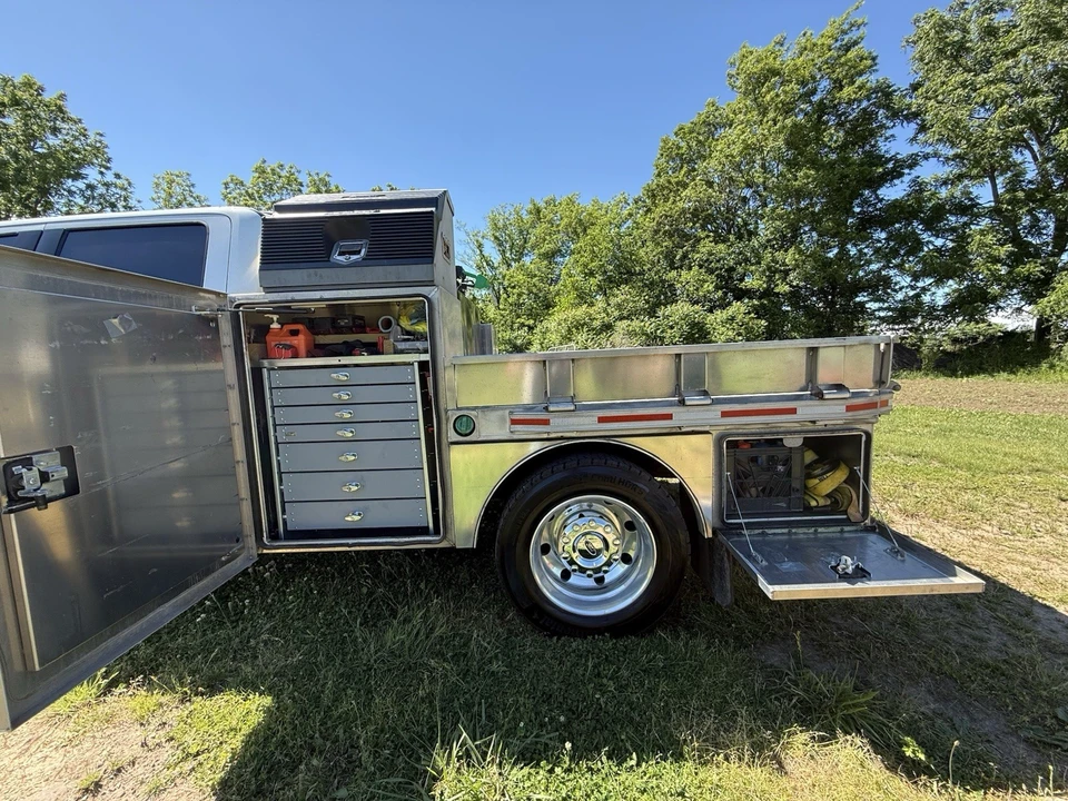 2025 Ford Super Duty 5th Gen - Image 8 of 11