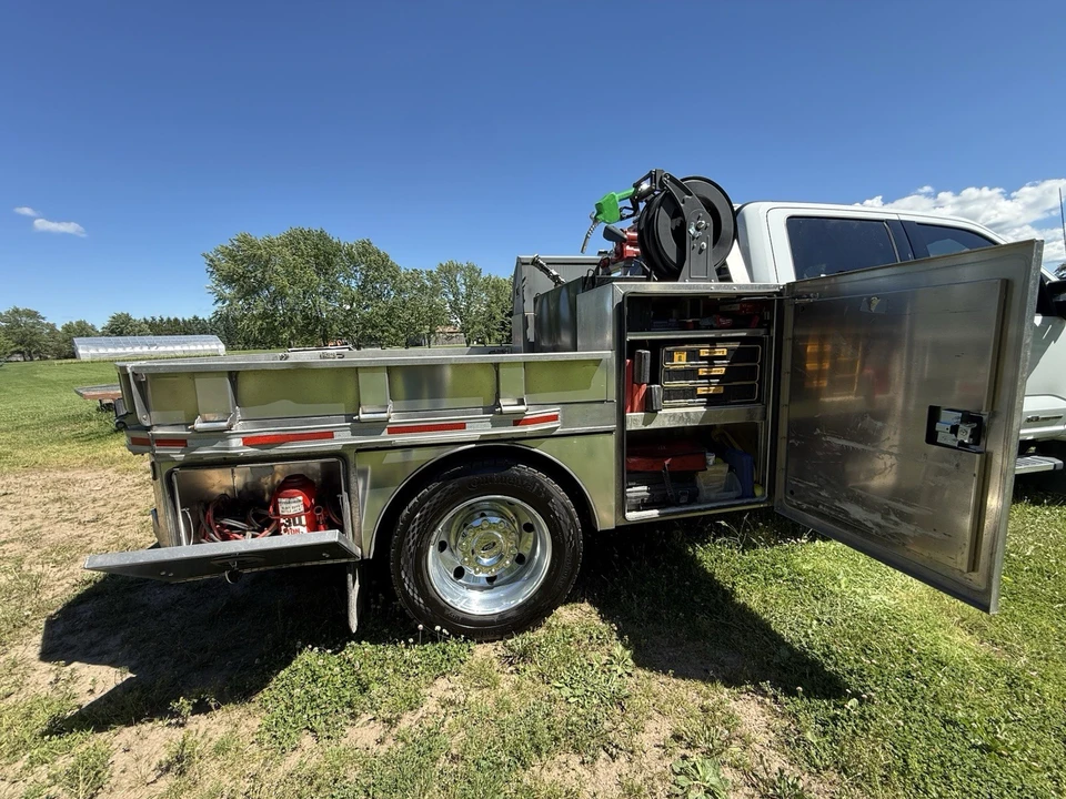 2025 Ford Super Duty 5th Gen - Image 9 of 11