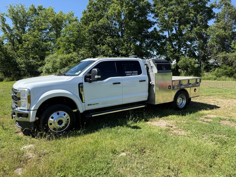 2025 Ford Super Duty 5th Gen - Image 2 of 11