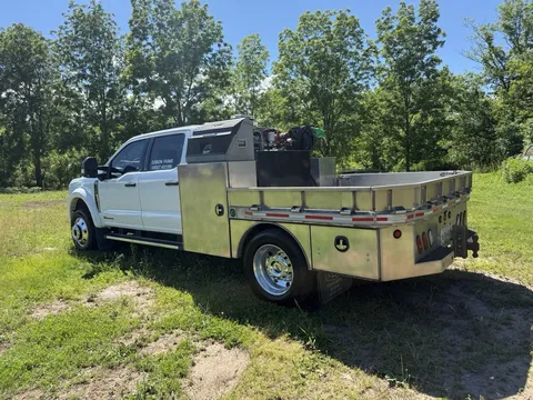 2025 Ford F-450 Super Duty XLT
