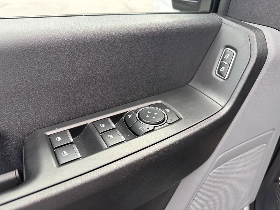 2025 Ford Super Duty 5th Gen - Image 15 of 21