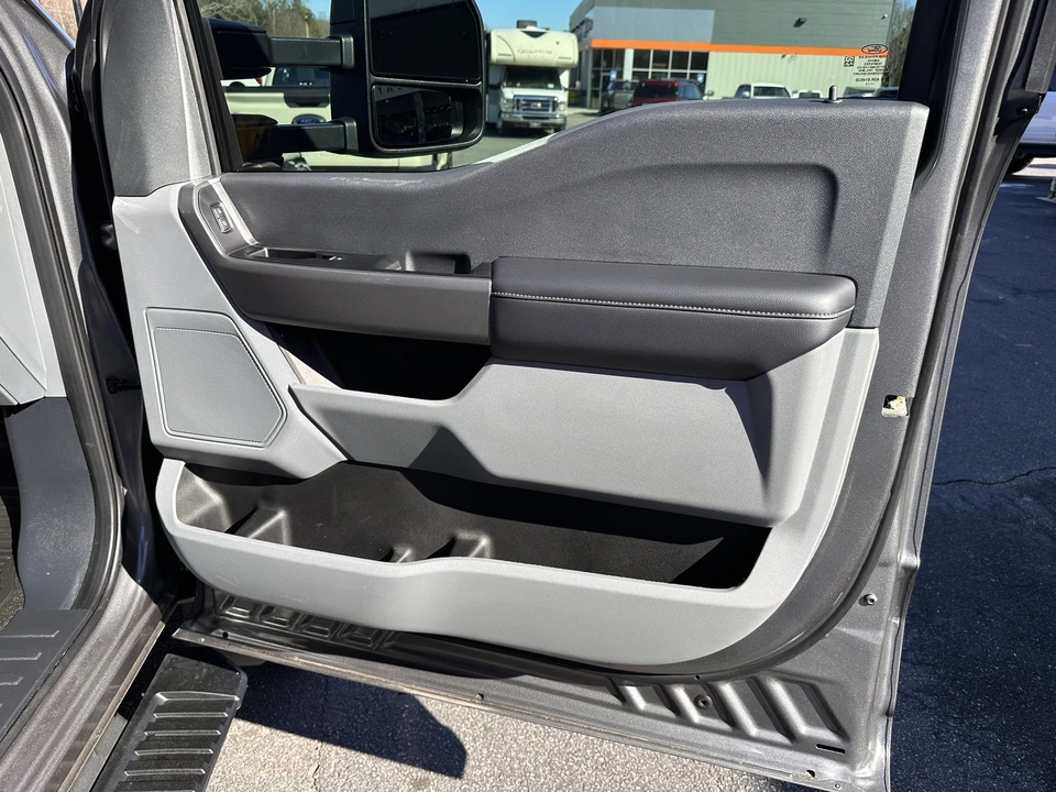 2025 Ford Super Duty 5th Gen - Image 12 of 12