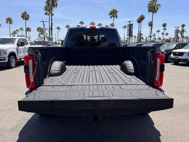 2025 Ford Super Duty 5th Gen - Image 13 of 30