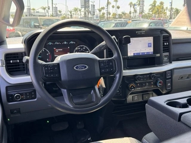 2025 Ford Super Duty 5th Gen - Image 27 of 30