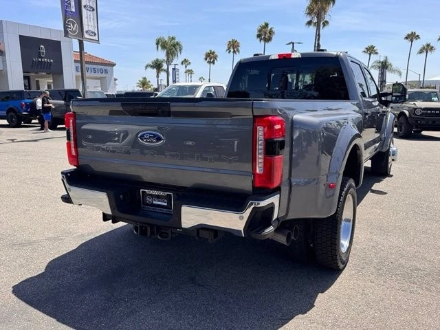 2025 Ford Super Duty 5th Gen - Image 12 of 30