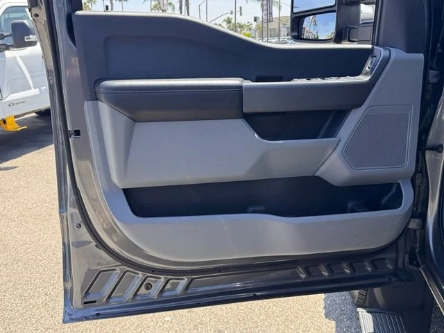 2025 Ford Super Duty 5th Gen - Image 15 of 30