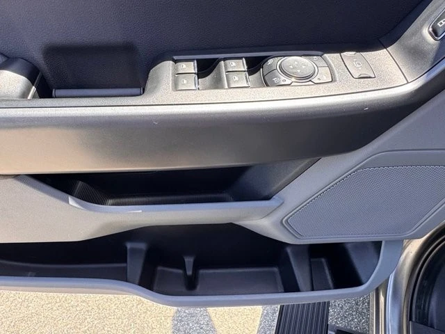 2025 Ford Super Duty 5th Gen - Image 16 of 30