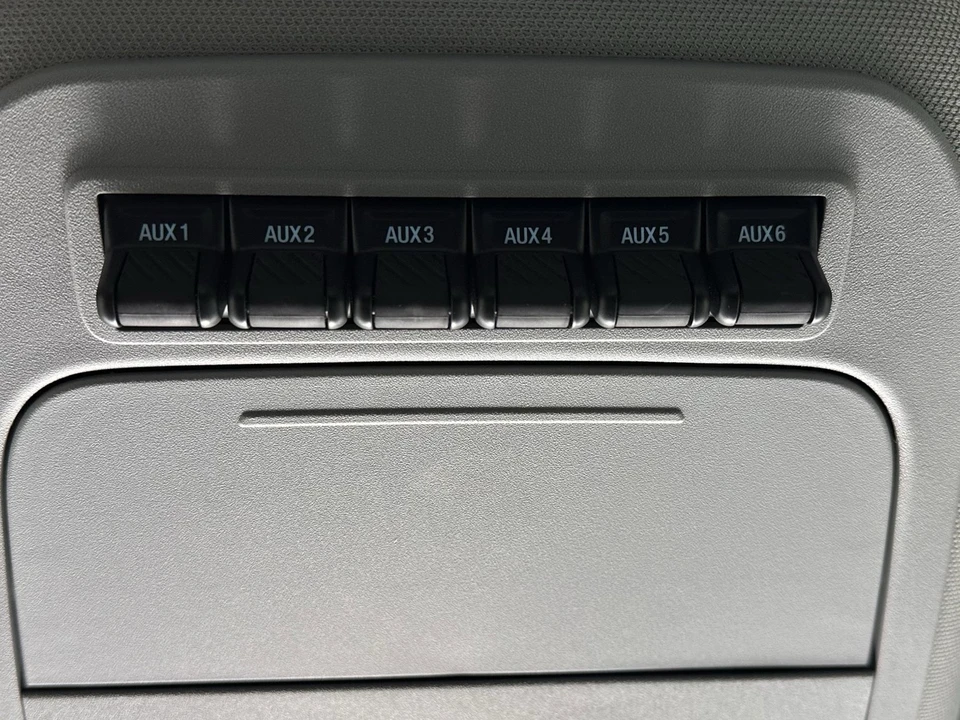 2025 Ford Super Duty 5th Gen - Image 28 of 31