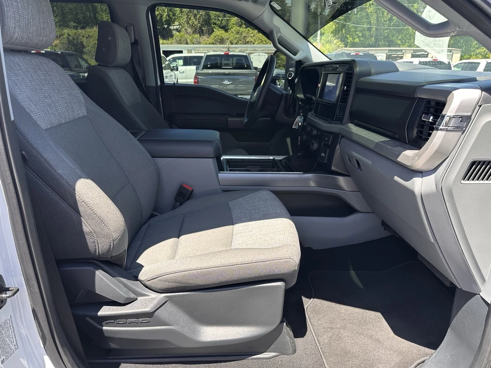 2025 Ford Super Duty 5th Gen - Image 15 of 31