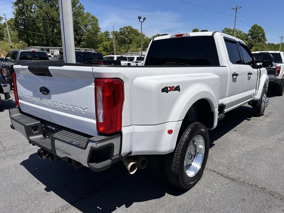 2025 Ford Super Duty 5th Gen - Image 6 of 31