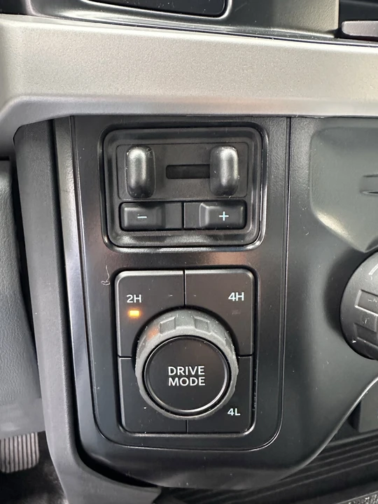 2025 Ford Super Duty 5th Gen - Image 17 of 21
