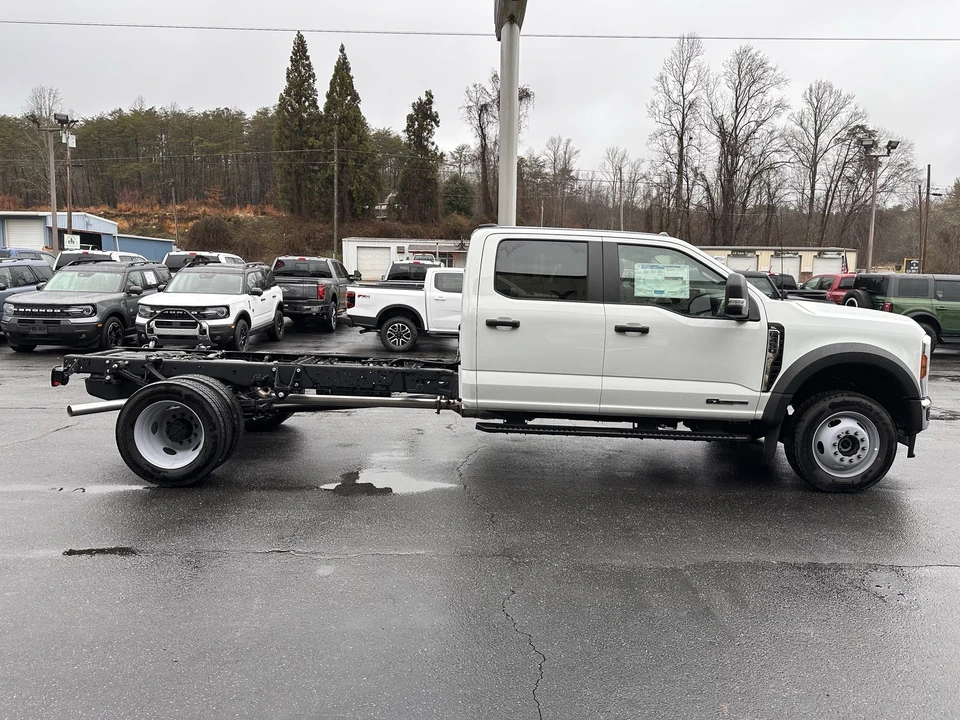 2025 Ford Super Duty 5th Gen - Image 5 of 21