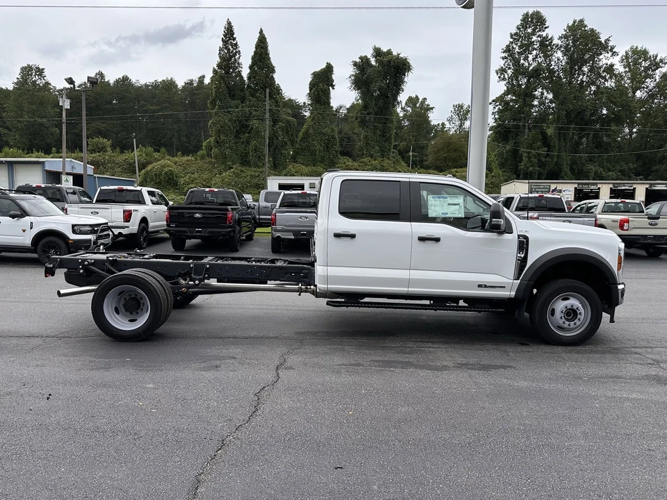 2025 Ford Super Duty 5th Gen - Image 5 of 21