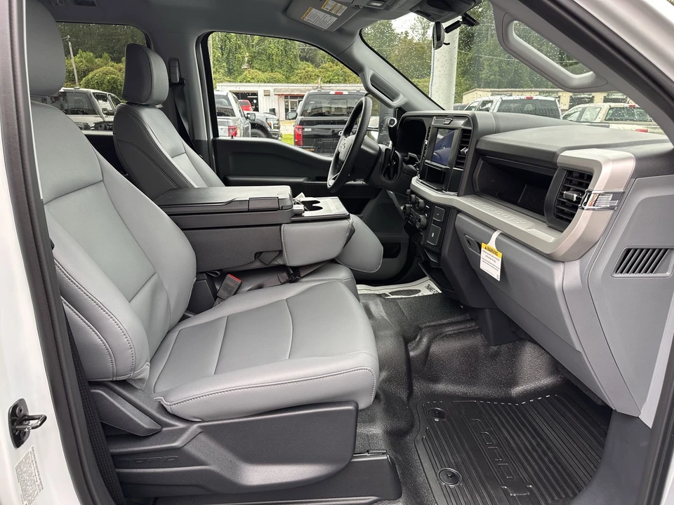 2025 Ford Super Duty 5th Gen - Image 12 of 21