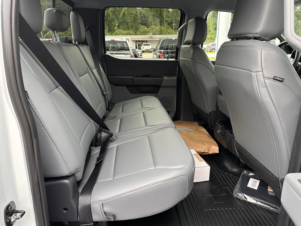 2025 Ford Super Duty 5th Gen - Image 14 of 21