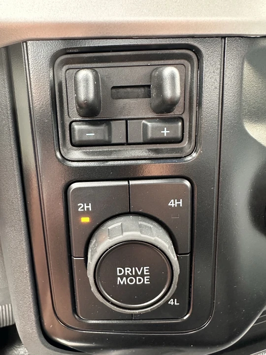 2025 Ford Super Duty 5th Gen - Image 17 of 21